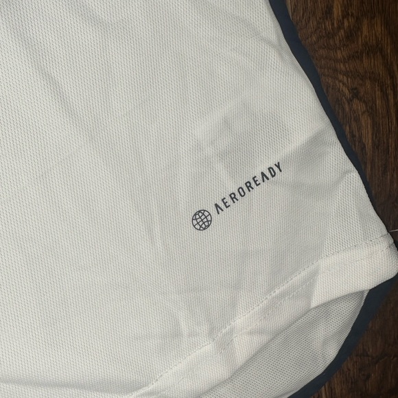 Beautiful Real Madrid Jersey with short Size M, L, available BRAND NEW! - Picture 5 of 8